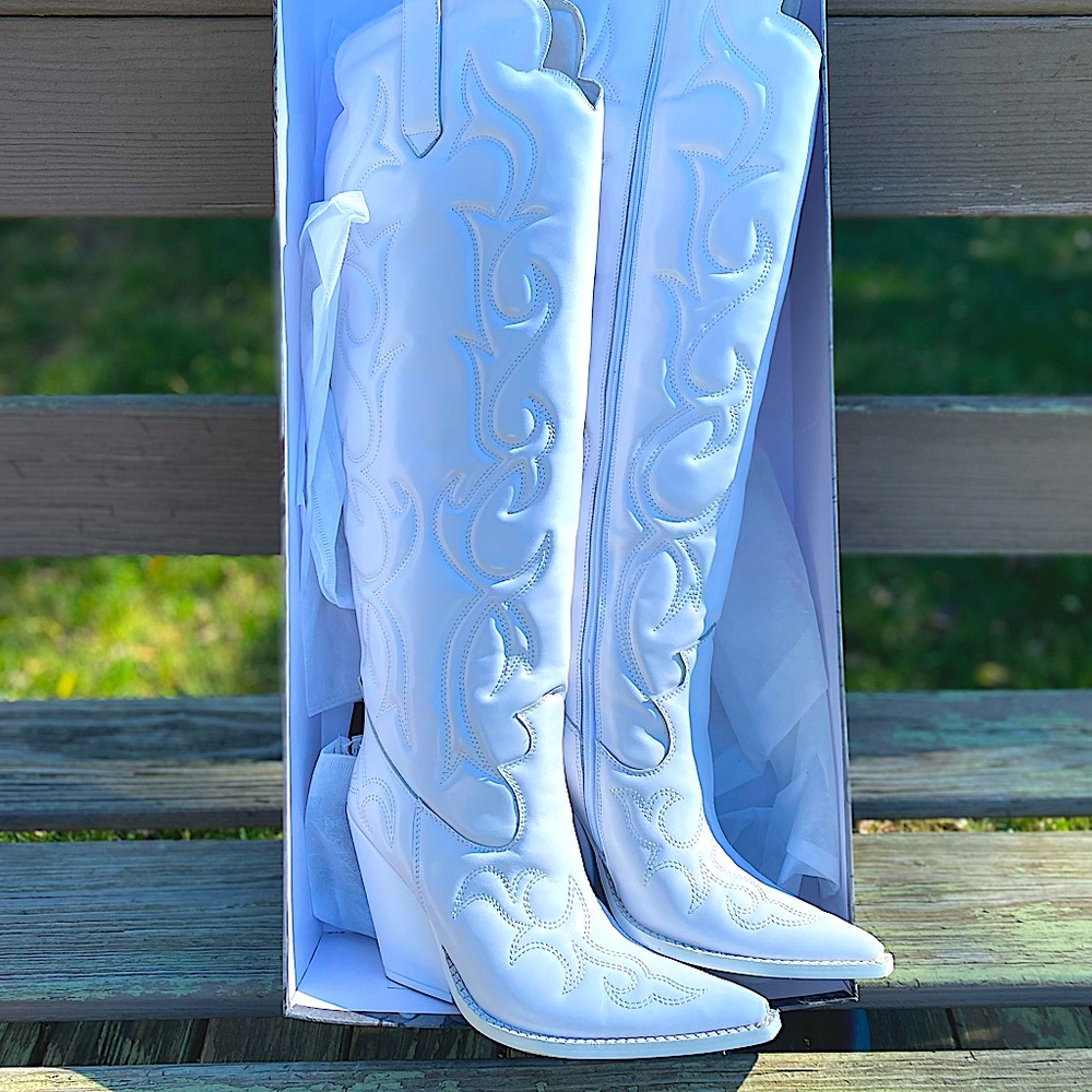 Jeffrey Campbell Amigo Boots 7.5.